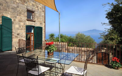 stony-villa-volcano-view-sant-agata-sui-due-golfi-villa-terrace
