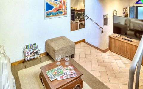 Mario - Levanto: Pièce, Design Intérieur, Canapé, Design Intérieur, Cadre, Dur, Salon, Table Basse, Linge, Canapé-Lit