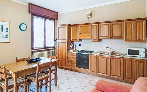 Bonatti: Design Intérieur, Pièce, Sol, Sol, Appartement, Meubles, Plafond, Cabinetry, Dur, Tache De Bois