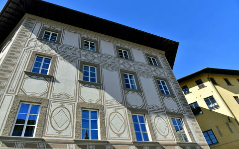 Appartamenti Troise: Ciel, Bâtiment, Fenêtre, Bleu, Bleu Azur, Maison, Design Urbain, Matériel De La Propriété, Zone Résidentielle