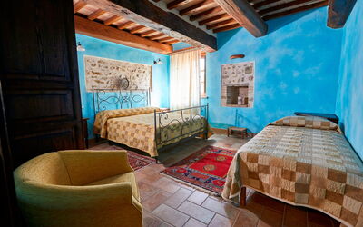 Acquamarina: Propriété, Meubles, Bois, Salon, Design Intérieur, Table, Cadre, Sol, Sol, Dur