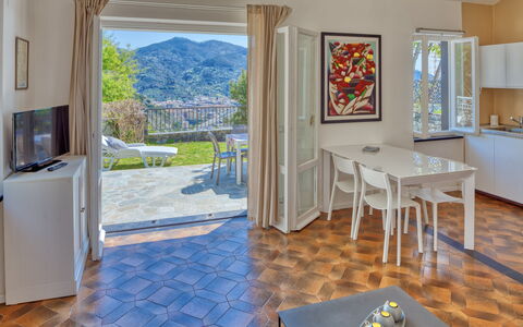 Marlà - Levanto: Table, Propriété, Meubles, Bleu Azur, Bois, Plante, Design Intérieur, Salon, Sol, Sol