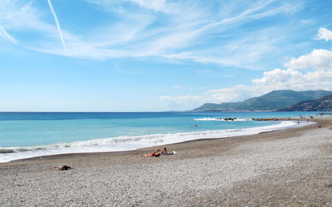 Ventimiglia 633: Nuage, L'Eau, Ciel, Ressources En Eau, La Nature, Bleu, Plage, Lumière Du Soleil, Cotiers Et Relief Océaniques, Horizon