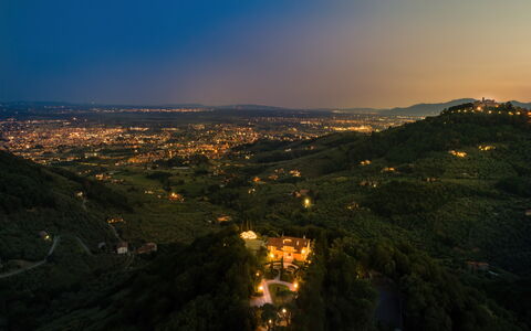Villa Alfresco: Atmosphère, Ciel, Écorégion, Afterglow, Crépuscule, Montagne, Le Coucher Du Soleil, Paysage Naturel, Atmospherique Phénomène, Lever Du Soleil