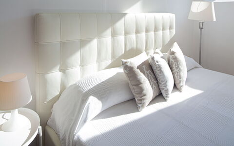 Villa Dell'erta - Levanto, Montale: Canapé, Meubles, Confort, Rectangle, Textile, Éclairage, Salon, Design Intérieur, Architecture