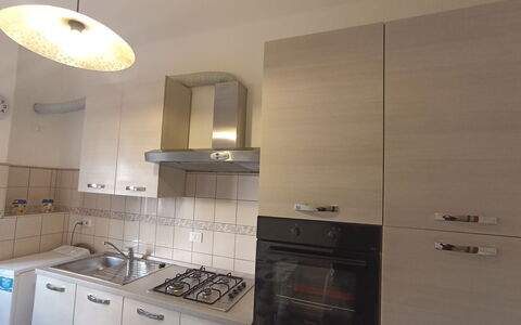 Angelo: Robinet, Cabinetry, Bâtiment, Luminaire Plomberie, Comptoir, Évier, Cuisinière, Bois, Evier, Appareil De Cuisine