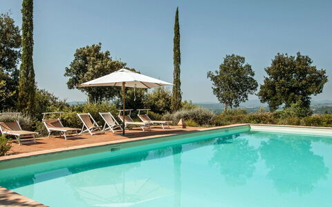 Lavacchio 10: L'Eau, Ciel, Plante, Piscine, Bleu Azur, Arbre, Ombre, Mobilier De Jardin, Loisir, Composite