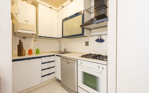 Casa Marina: Comptoir, Cabinetry, Bâtiment, Propriété, Cuisinière, Appareil De Cuisine, Cooktop, Gaz Poele, Cuisine, Électroménager