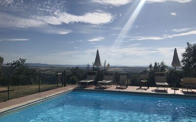 Cenerentola Apartments: L'Eau, Ciel, Nuage, Ressources En Eau, Jour, Plante, Bâtiment, Lumière, La Nature, Piscine