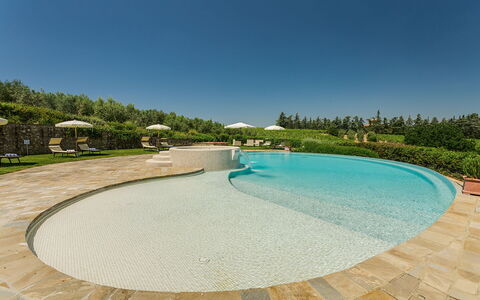 Sole Del Chianti: L'Eau, Ciel, Piscine, Plante, Bleu Azur, Arbre, Loisir, Composite, Paysage, Ombre