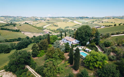 Villa La Picena: Zone Résidentielle, Maison, Biens, Domicile, Piscine, Établissements Humains, Villa, Manoir, Hacienda, Chalet
