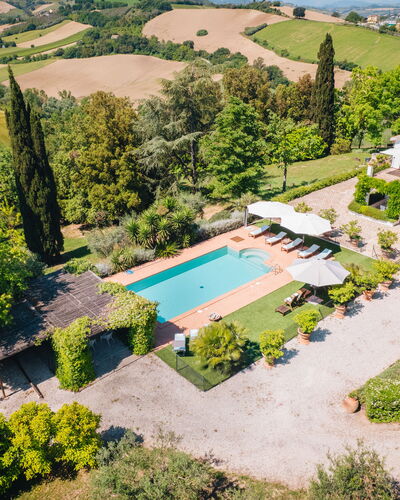 Villa La Picena: Biens, Piscine, Jardin, Hacienda, Villa, Manoir, Recours, Aménagement Paysager, Cour, Ferme