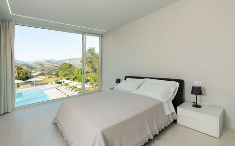 Villa Diodoro: Bâtiment, Meubles, Confort, Architecture, Ombre, Plante, Design Intérieur, Sol, Sol