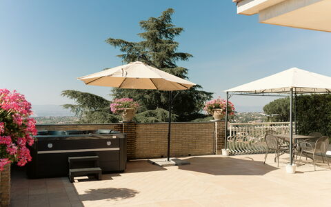 Etna Suites: Meubles, Chaise, Mobilier De Jardin, Parapluie, Ombre, Pot De Fleur, Balcon, Structure En Plein Air, Tableau De Plein Air, Jardin