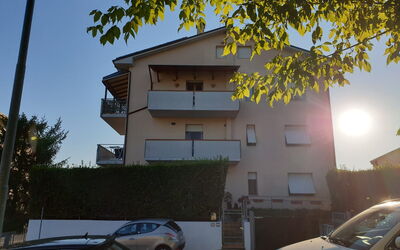 L'attico Di Castelfidardo: Ciel, Voiture, Bâtiment, Propriété, Lumière, Véhicule, Roue, Véhicule À Moteur