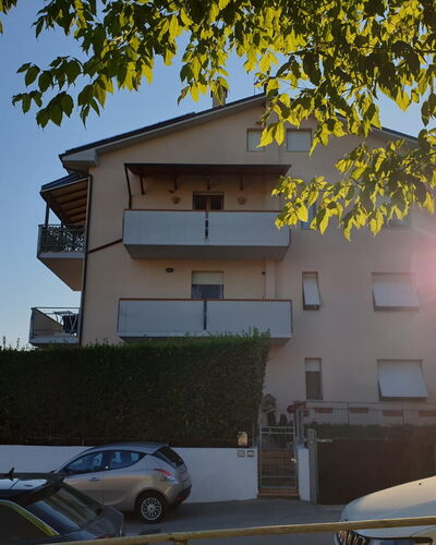 L'attico Di Castelfidardo: Ciel, Voiture, Bâtiment, Propriété, Lumière, Véhicule, Roue, Véhicule À Moteur