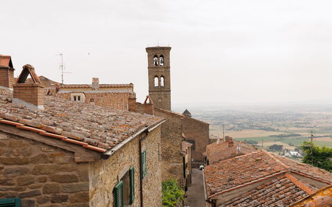 Appartamento Mancini: Ciel, Nuage, Bois, Brique, Maison, Brickwork, Toit, Fenêtre, Arbre, Zone Rurale