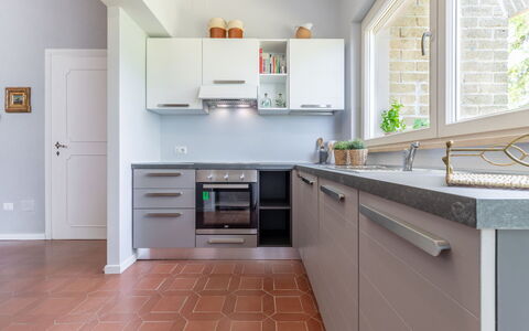 Villa Elpidio: Comptoir, Cabinetry, Meubles, Propriété, Bâtiment, Cuisine, Evier, Cuisinière, Évier, Bois