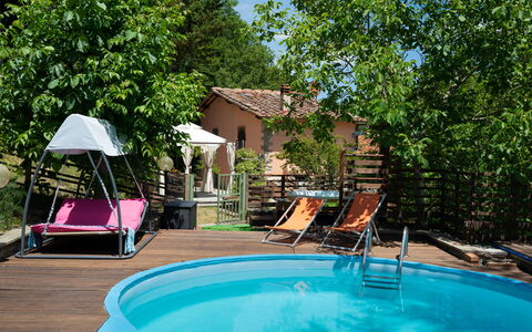 Villa La Vigna: L'Eau, Plante, Bâtiment, Propriété, Piscine, Arbre, Maison, Mobilier De Jardin, Tente, Loisir