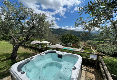 Villa Patrizia: Nuage, Plante, L'Eau, Ciel, La Nature, Botanique, Arbre, Piscine, Paysage Naturel