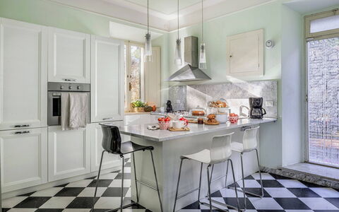 Villa Staggia: Cuisine, Meubles, Design Intérieur, Sol, Comptoir, Appareil De Cuisine, Sol, Principaux Appliance, Cabinetry, Plafond