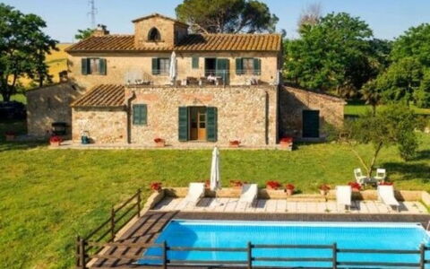 Podere La Sterza: Plante, Propriété, Bâtiment, Fenêtre, Ciel, Arbre, L'Eau, La Nature, Piscine, Maison