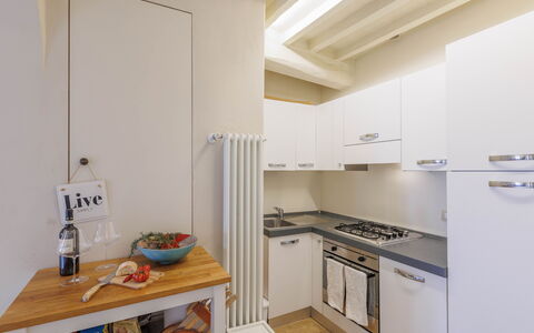 La Terrazza Sulla Valle: Cabinetry, Propriété, Cuisinière, Bâtiment, Gaz Poele, Bois, Comptoir, Cuisine, Appareil De Cuisine, Cooktop