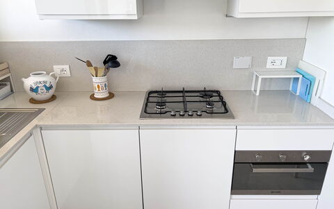 Appartamento La Castellana: Cabinetry, Comptoir, Propriété, Meubles, Cuisinière, Appareil De Cuisine, Cuisine, Électroménager, Cooktop, Design Intérieur