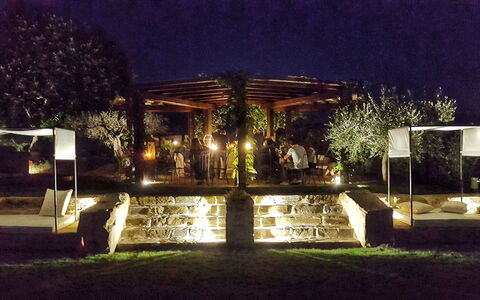 Casa Vacanze Paradiso: Plante, Ciel, Arbre, Herbe, Paysage, Loisir, Ombre, Éclairage Paysager, Pelouse, Un Événement