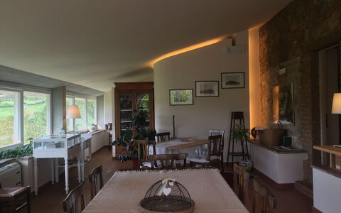 Villa Fulvia: Propriété, Meubles, Table, Bâtiment, Cabinetry, Bois, Comptoir, Cuisine, Sol, Canapé