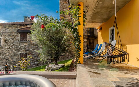 Leonardo: Piscine, Architecture, Composite, Recours, Chaise, Mobilier De Jardin, Hacienda, Biens, Eco Hôtel, Cour