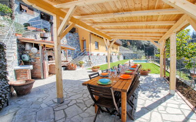 Casa Aurora - Recco, Liguria: Dalle, Recours, Eco Hôtel, Chalet, Ombre, Chaise, Piscine, Biens, Mobilier De Jardin, Conception