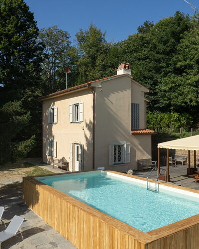 Casa Serra: Plante, Propriété, Bâtiment, Fenêtre, Piscine, Ciel, Arbre, Chaise, Mobilier De Jardin, Bois