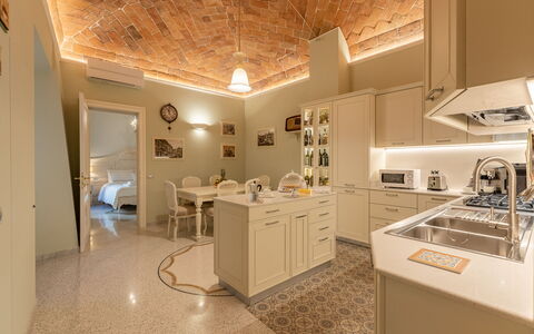 Charming Apartment Cartoni - Città Della Pieve, Um: Propriété, Meubles, Cabinetry, Comptoir, Bâtiment, Design Intérieur, Chaise, Sol, Sol, Cuisine