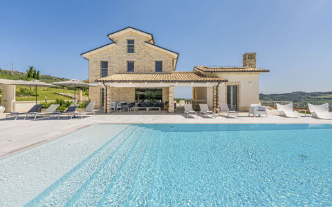 Villa Aso: Piscine, Des Loisirs, Loisir, Biens, Villa, Recours, Vacances, Manoir, Ville Resort