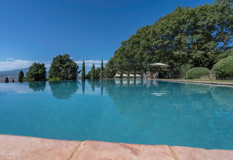 Orcia Panoramic View With Pool: L'Eau, Ciel, Plante, Bleu Azur, Piscine, Arbre, Nuage, Paysage Naturel, Loisir, Paysage