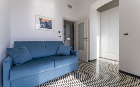 A Due Passi da Camogli 2, Seaview, Wifi: Cadre, Propriété, Meubles, Canapé, Confort, Porte, Design Intérieur, Sol, Sol