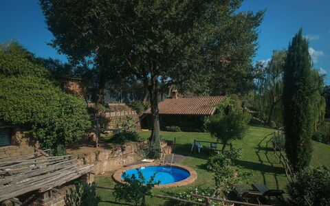 Casale Delle Papere, Pool, Romantic Holiday In Nep: Plante, L'Eau, Communauté Des Plantes, Ciel, Piscine, Arbre, Paysage Naturel, Végétation, Lot Terre, Herbe