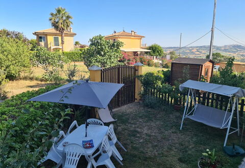 Il Colle Sul Mare Holiday Home: Ciel, Plante, Propriété, Bâtiment, Arbre, Ombre, Mobilier De Jardin, Biome, Design Urbain, Herbe