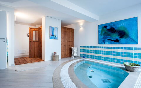 Casa Mareblu - Marina Di Modica, Sicilia: Bleu, L'Eau, Bleu Azur, Plante, Porte, Architecture, Design Intérieur, Sol, Bâtiment, Sol