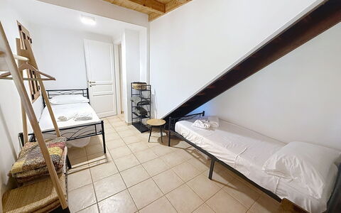 Eucalipto: Chambre, Sol, Sol, Lit, Drap De Lit, Literie, Meubles, Cadre De Lit, Design Intérieur