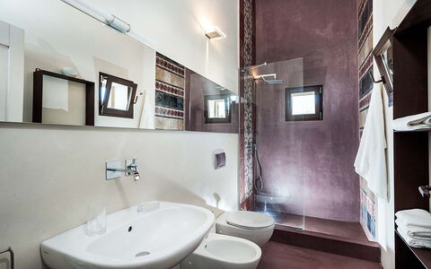 Isolina Verde - Scicli, Sicilia: Miroir, Robinet, Évier, Luminaire Plomberie, Propriété, Lavabo, Salle De Bains, Cadre, Design Intérieur, Bâtiment