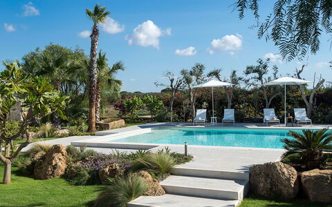 Villa Chiara - Paceco, Sicilia: L'Eau, Plante, Ciel, Nuage, Propriété, Arbre, Arecales, Piscine, Paysage, Loisir