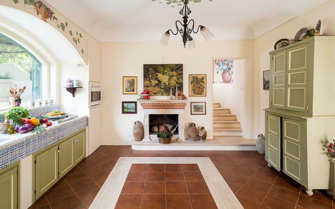 Casa Fiore - Salemi, Sicilia: Cadre, Propriété, Cabinetry, Bois, Sol, Salle, Éclairage, Design Intérieur, Décoration, Salon
