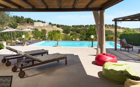 Casa Cortese - Noto, Sicilia: Ciel, Propriété, Meubles, Plante, L'Eau, Piscine, Mobilier De Jardin, Design Intérieur, Ombre, Bâtiment