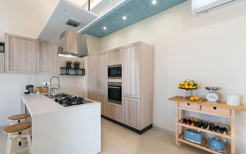 Villa Argento - Rosolini, Sicilia: Cabinetry, Appareil De Cuisine, Cuisine, Bois, Maison, Électroménager, Bâtiment, Principaux Appliance, Sol