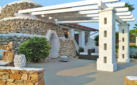 Villa Trullo - Torricella, Puglia: Propriété, Ciel, Plante, Bleu Azur, Éclairage, Architecture, Ombre, Zone Résidentielle, Paysage, Immobilier