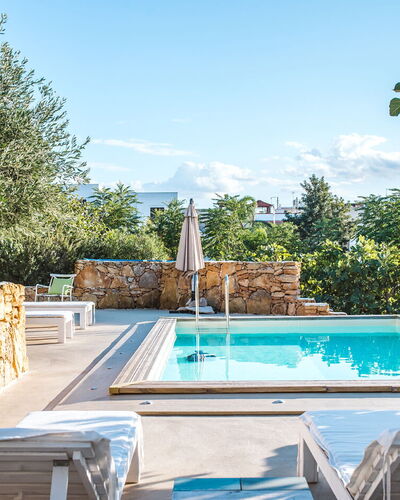 Villa Trullo - Torricella, Puglia: L'Eau, Ciel, Jour, Propriété, Plante, Piscine, Nuage, Bleu Azur, La Nature, Arbre