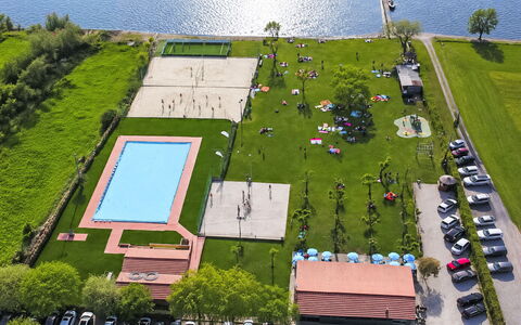 La Spiaggia: Piscine, Des Loisirs, Recours, Loisir, Parc, Ville Resort, Vue Du Ciel, Vacances, Photographie Aérienne