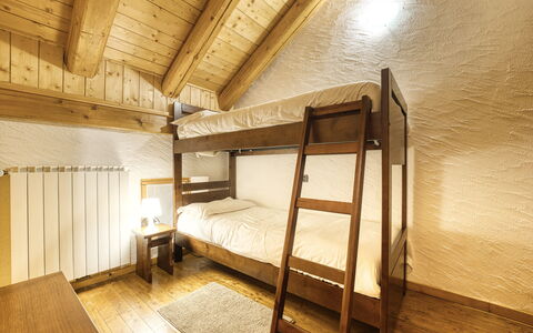 Incanto Walser Apartments Testa: Bâtiment, Bois, Confort, Maison, Cadre De Lit, Lit, Dur, Plafond, Chambre, Sol